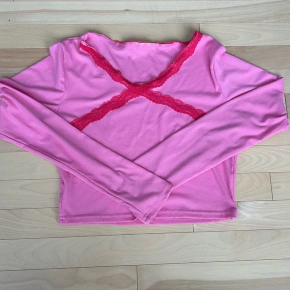 Pink top - Picture 1 of 3